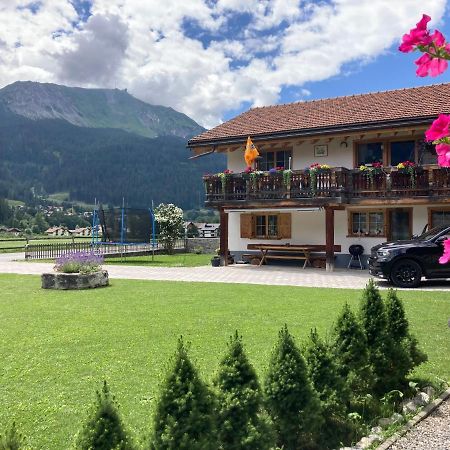 Ferienwohnung Uf Z'Enisch Klosters Exterior photo