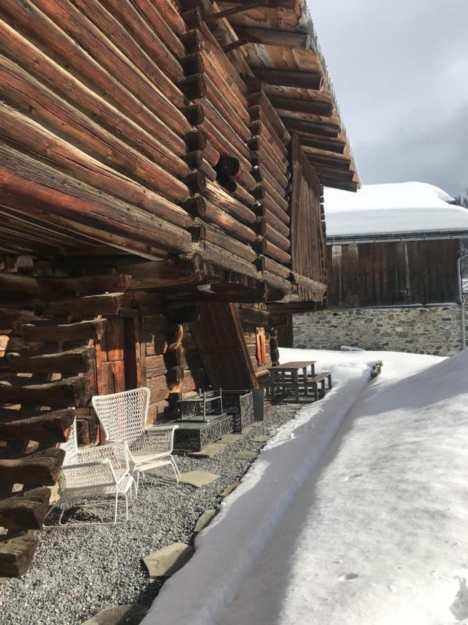 Ferienwohnung Uf Z'Enisch Klosters Exterior photo